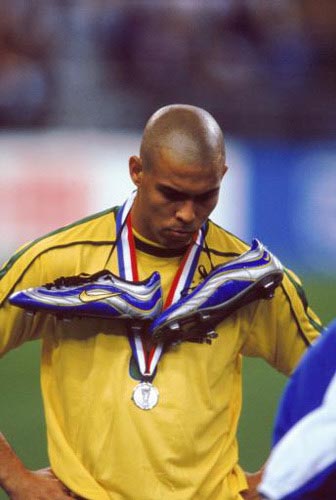卡纳瓦罗98世界杯图片