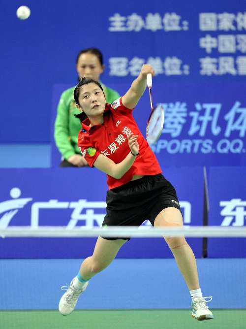 图文:2011全国羽毛球超级赛 蒋燕皎扣球