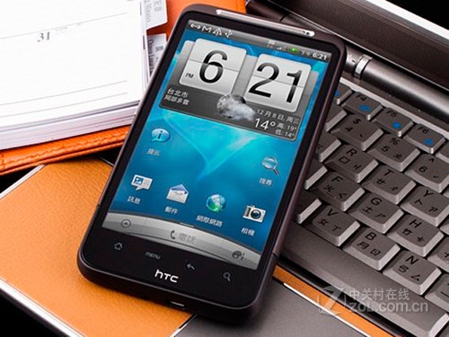 3 HTC Desire HDִ 