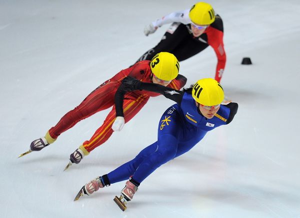 图文短道世锦赛女子1500米朴升智领滑特写