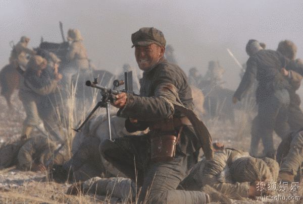 徐僧展将星风采近日,首部反映红军西路军的电影《惊沙》正在全国院线