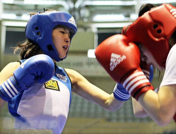 国际新闻 国际要闻 海外博览       韩国女子新人业余拳击大赛3月16日
