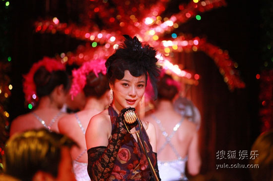 《青盲》北京热播 苏岩"美艳歌女"造型抢眼
