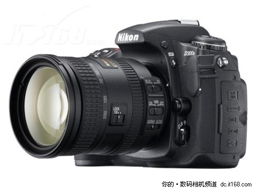 ῵ D300s