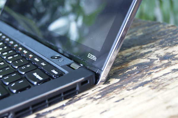 Сڽ ThinkPad E220s