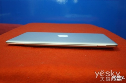 ƻ MacBook AIR(MC505)