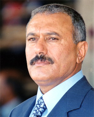 尹炣) 近日,正在沙特疗伤的也门总统萨利赫是否回国,成为也门局势发展