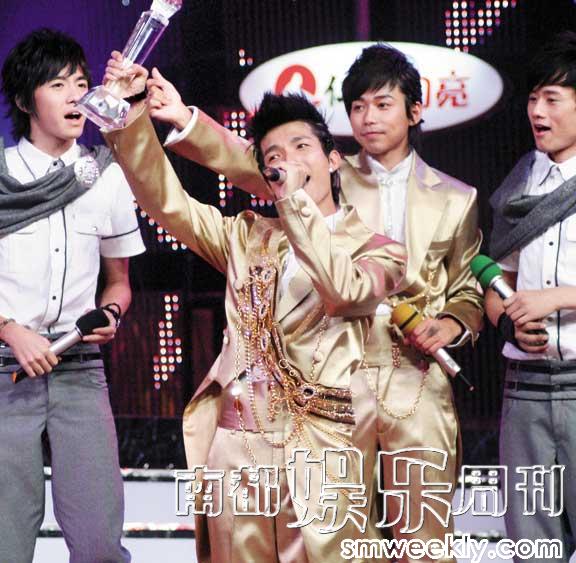 2007年快乐男声决赛现场,陈楚生夺冠