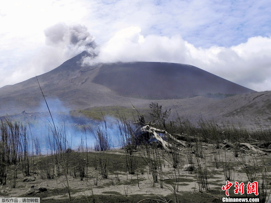 ʱ73ճ6ʱ03ңӡ̹ɽ(Mount Soputan)ʼ緢ɽҲ5000׸߿գɽ壬ڻɽΧ