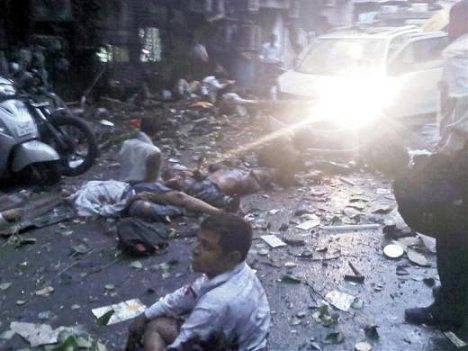 印度孟买遭连环爆炸袭击 全国散播恐惧气氛(图)