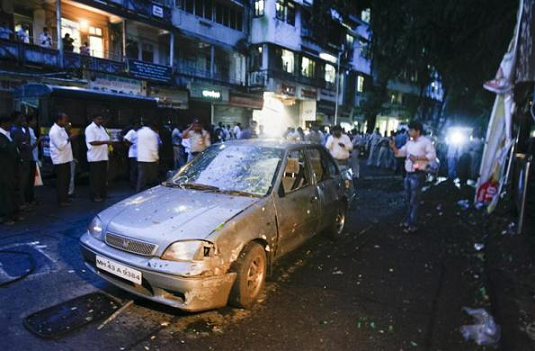 印度孟买遭连环爆炸袭击 全国散播恐惧气氛(图)