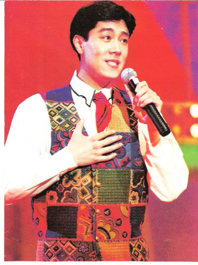 在很多歌迷心中,蔡国庆一直像他刚出道时那样年轻,被称为歌坛常青树