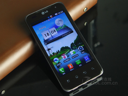 ǿ˫ LG Optimus 2X 