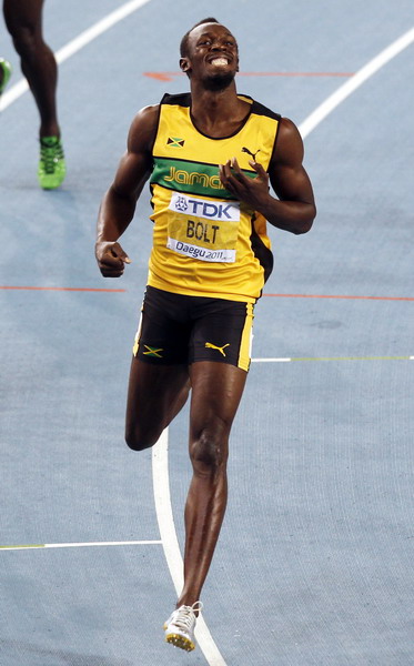 图文世锦赛男子200米决赛博尔特轻松冲线