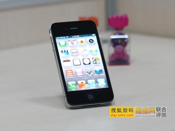 iPhone 4SiOS 5