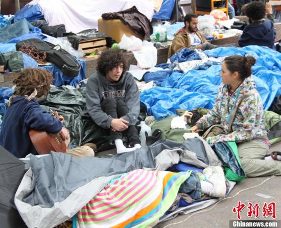 美“占领华尔街”运动示威者大本营面临清场(图)