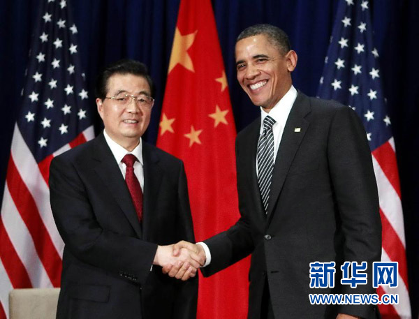 11月12日，中国国家主席胡锦涛同美国总统奥巴马在美国夏威夷州首府檀香山举行会晤。 新华社记者 鞠鹏 摄