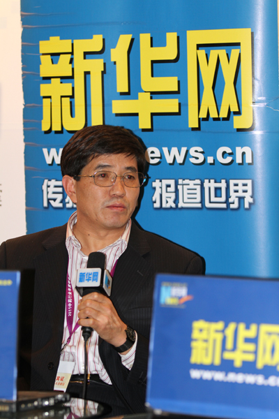 新华网专访北京友博药业有限公司董事长李振国(组图)
