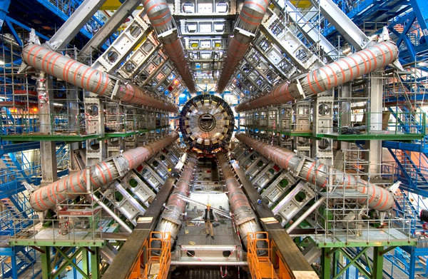 ǿӶײLarge Hadron ColliderLHCѧѰ ϵӡ ³ԡ LHC һ͵ӼܰӼٵǰδеĳӭͷײ