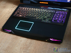 ع:´Alienware M17x 