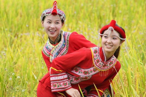 最艳丽少数民族服饰 难以抗拒的风情万种-妇女,旅游地,来源,搜狐网