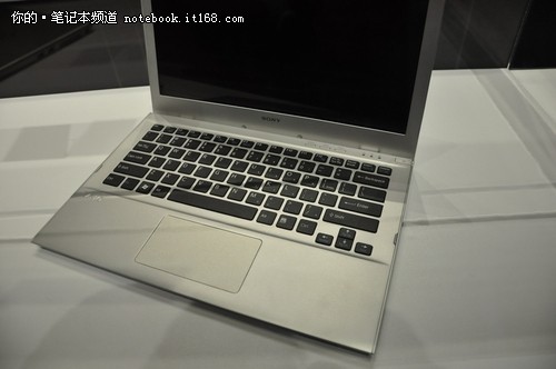  VAIO Ultrabook CESչ