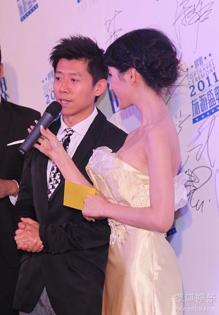 集主持,演员,歌手于一身的性感活力新星陈乐桐,在2011年底至2012