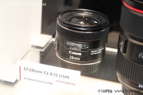 28mm IS F2.8