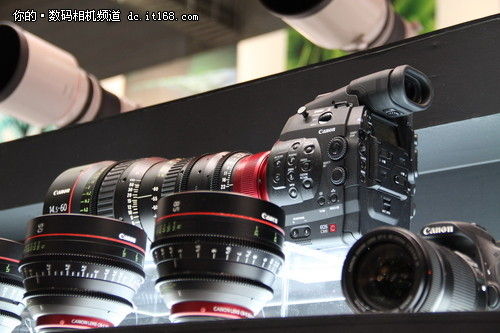 35mmӰ EOS C300CP+