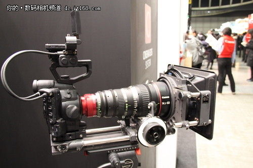 35mmӰ EOS C300CP+