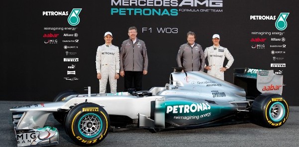 f1新聞 北京時間2月21日,f1梅賽德斯-奔馳車隊在西班牙巴塞羅那賽道