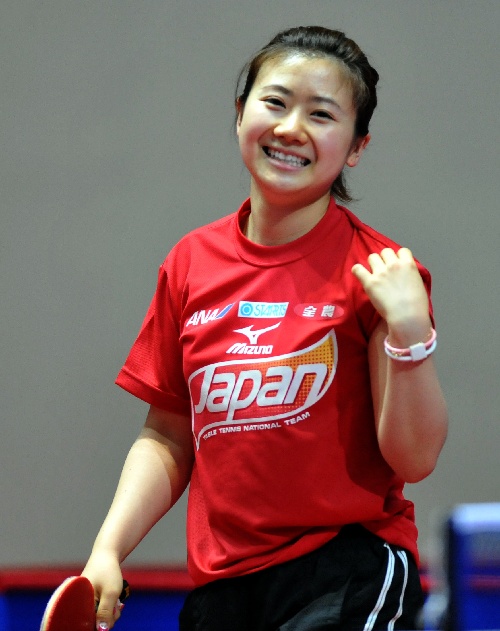 备战第20届亚洲乒乓球锦标赛 2月22日,日本队队员福原爱在训练中