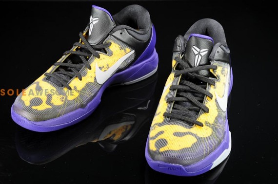 海外限定】NIKE KOBE7 SYSTEM 毒蛙-