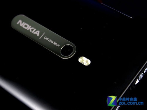 2011年最后一款旗舰 诺基亚Lumia 800评测 