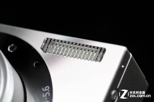 图为：佳能IXUS 500 HS闪光灯