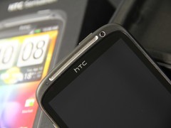 图为 HTC 灵感 Z710e