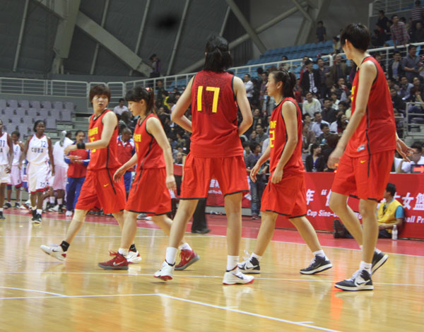 中國女籃官網 中國女籃新聞 14/16 女籃隊員上場 2012年04月22日20:35