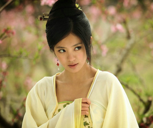 安以轩在张纪中版《西游记》中饰演白骨精