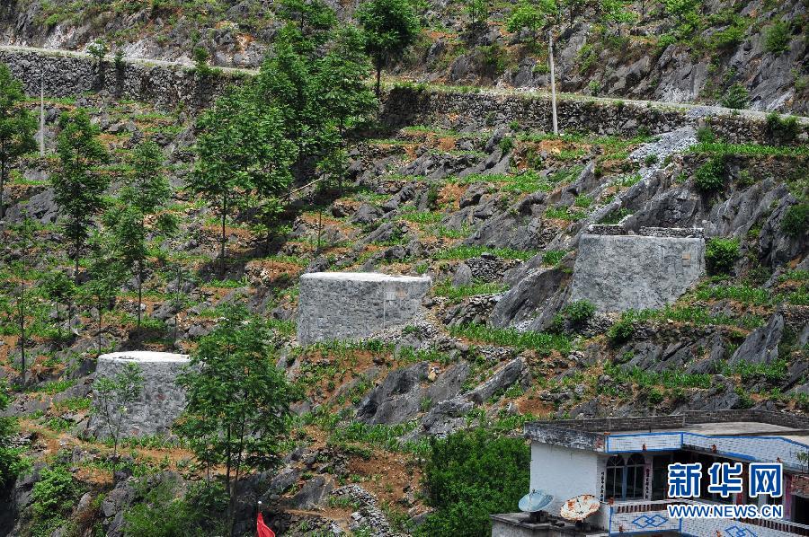 在广西田林县浪平乡西华村,一个1000立方米的水柜因附近山上有山泉