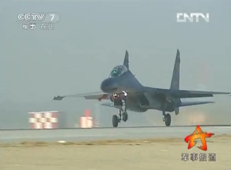 空军飞行员成功处置座舱盖爆破特大险情--中国广播网