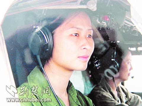 中国第7批女飞行员、首批女航天员王亚平简要情况