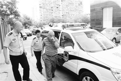 刘惠被警方带至交通队问话