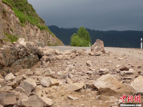 官方针对新疆新源和静地震启动四级救灾应急响应
