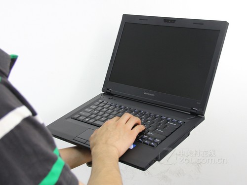 联想 E49黑色 外观图
