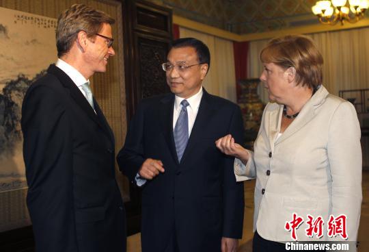 8月30日，中国国务院副总理李克强在北京中南海紫光阁会见德国总理默克尔一行。中新社发 任晨鸣摄