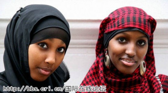 世界第一位有色人种的超级名模伊曼，她就是索马里人。