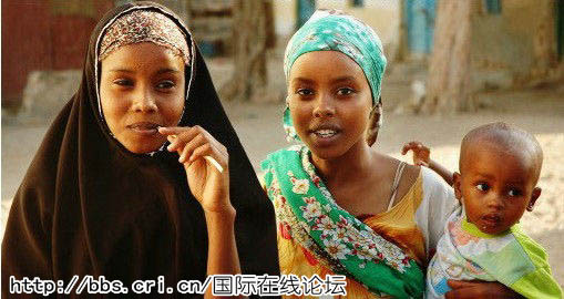 世界第一位有色人种的超级名模伊曼，她就是索马里人。