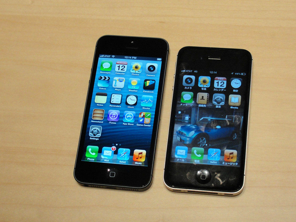 价格震撼！5寸iPhone 8曝光：双玻璃机身无线充电