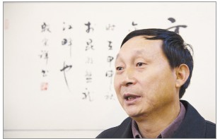 胡祖俊:云南省公安厅禁毒局局长,专案组指挥部成员