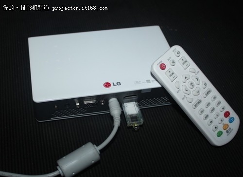 LG PB60G微投安装调试